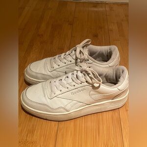 Reebok Classic Low-Top Women’s Sneakers in White